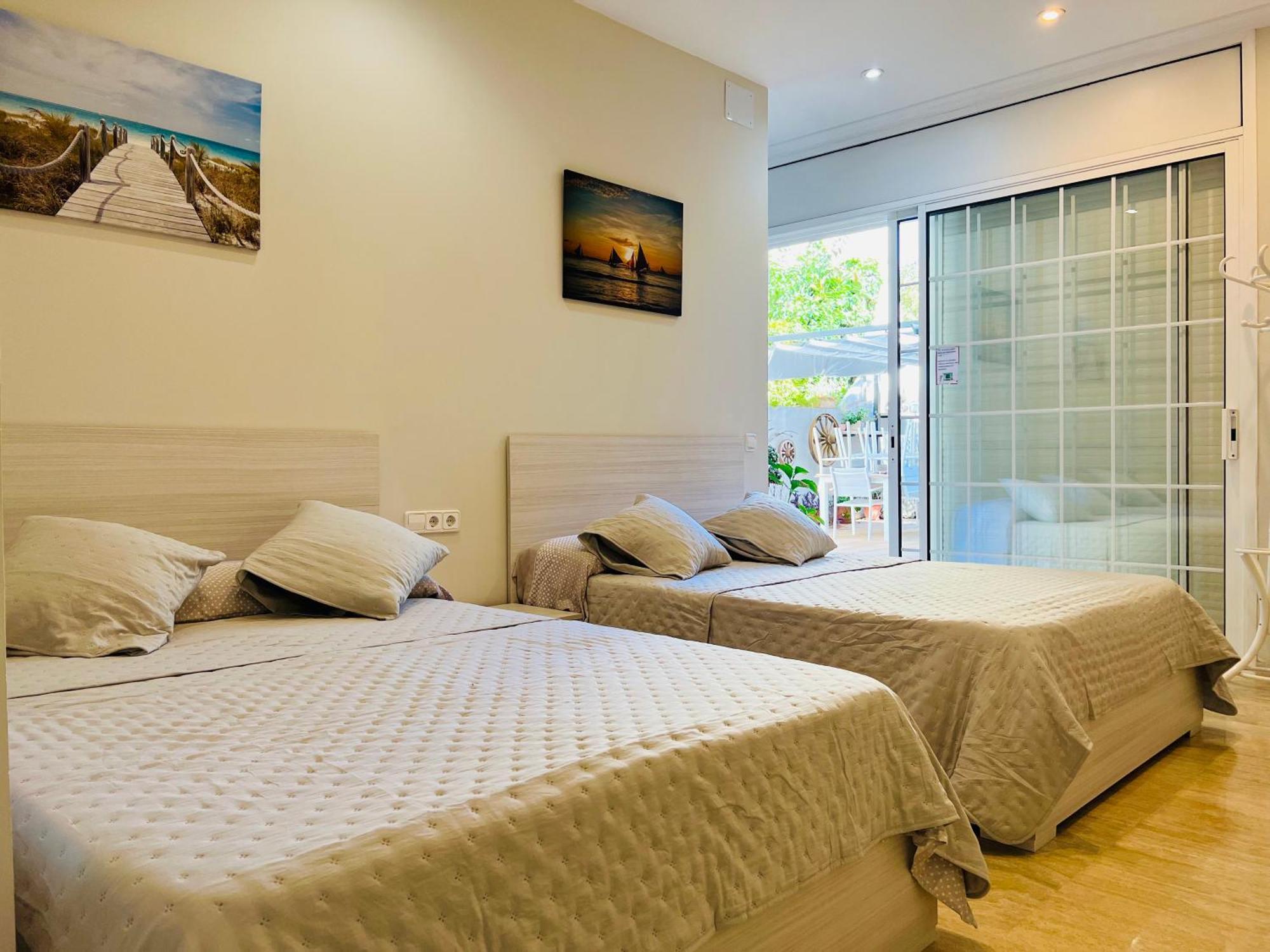 Apartamentos Playa Badalona Exterior photo
