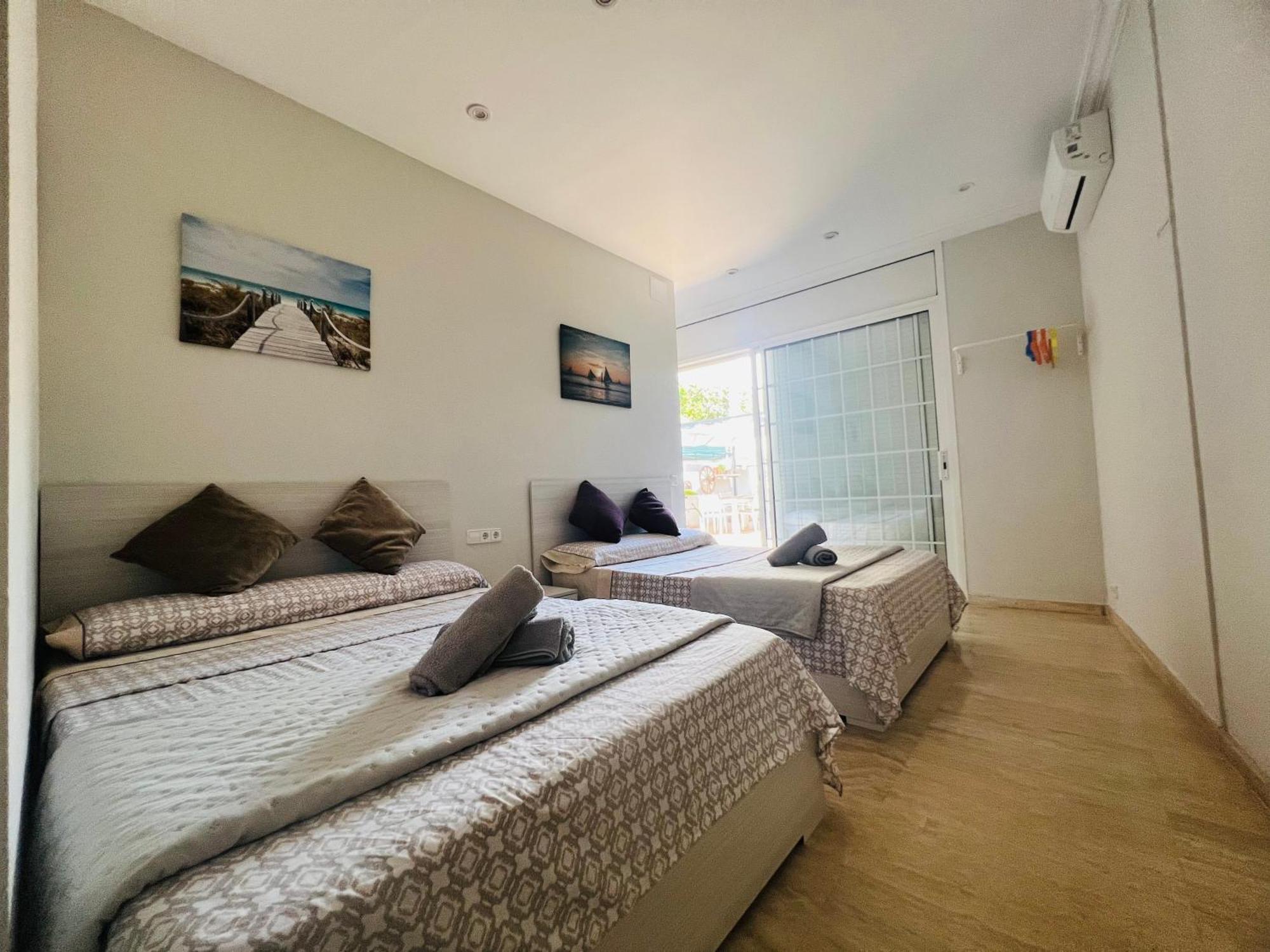 Apartamentos Playa Badalona Exterior photo