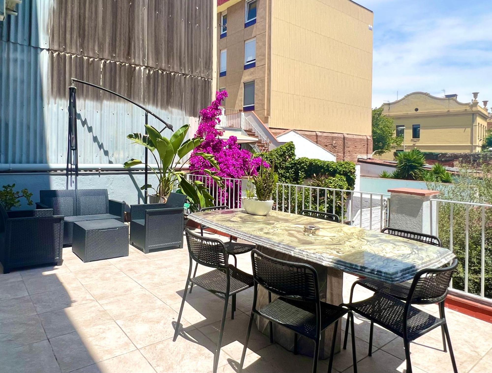 Apartamentos Playa Badalona Exterior photo